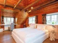 Großzügiger Masterbedroom für Zwei im Obergeschoss