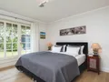 Schlafzimmer für Zwei im EG mit kleinem Arbeitsplatz